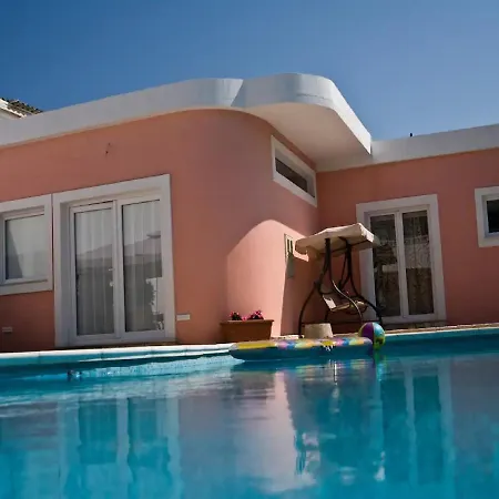فيلة Dalla With Swimming Pool