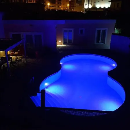 וילה Dalla With Swimming Pool