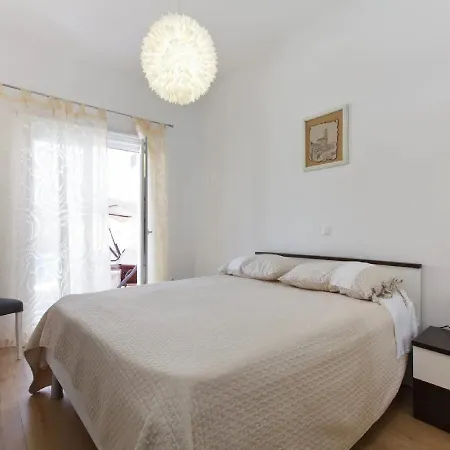 וילה Dalla With Swimming Pool